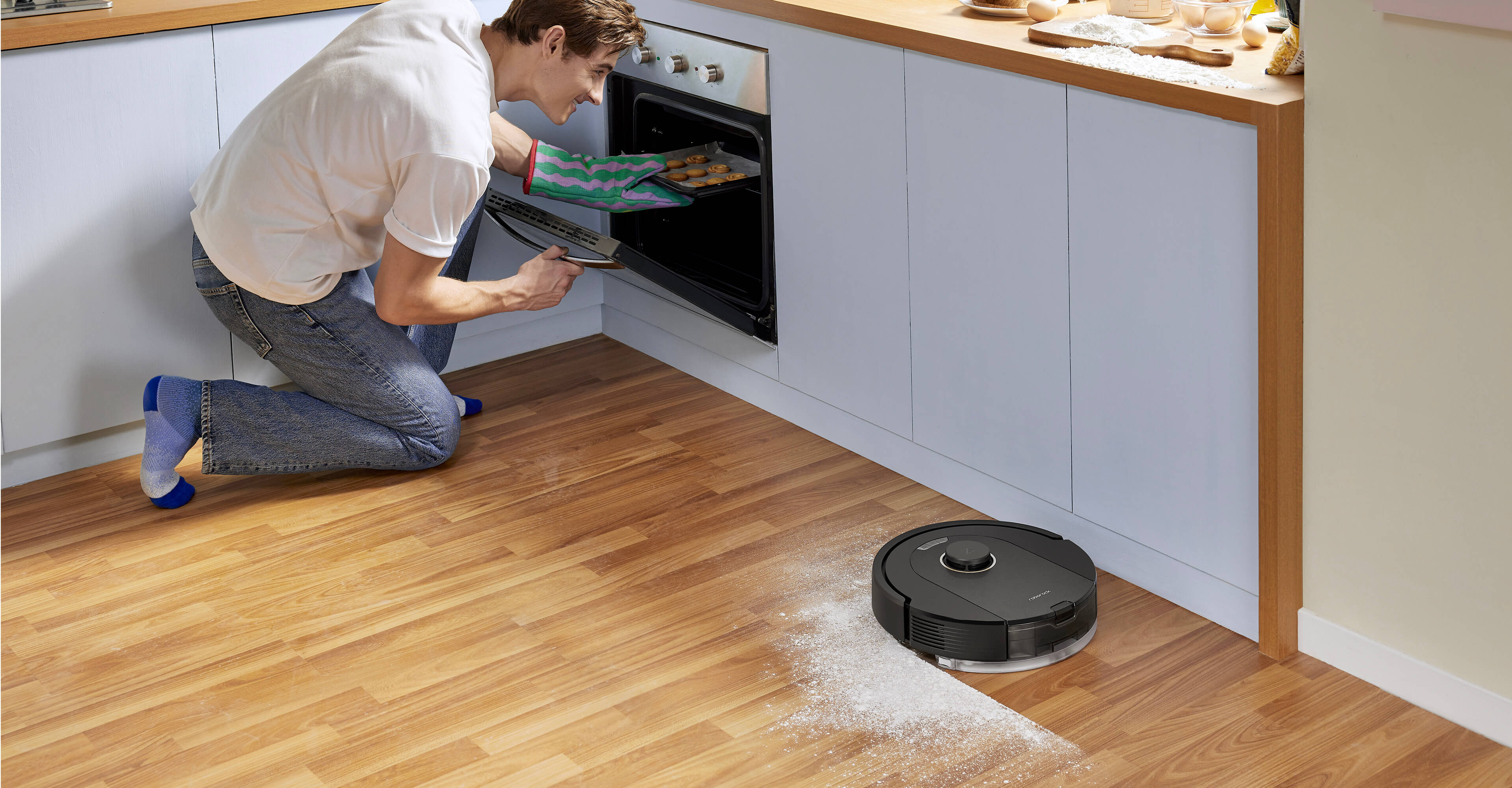 roborock q5 pro vacuum and mop to remove the dust